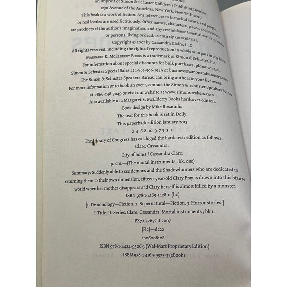 city of bones paperback book by cassandra clare 2007 English READ - Picture 2 of 5